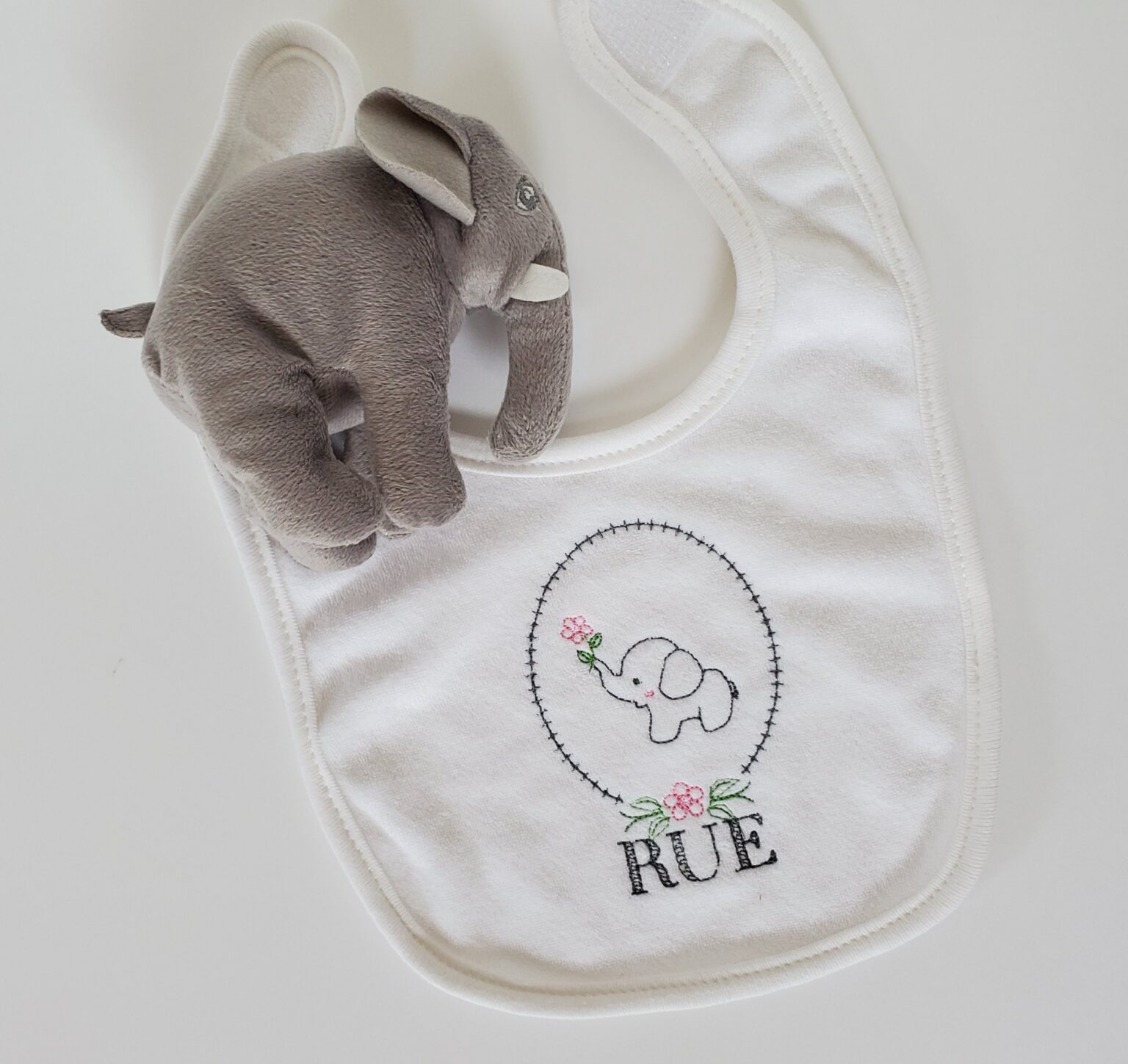 Baby elephant with flower quick stitch machine jessecmault design Baby elephant with flower quick stitch machine jessecmault design